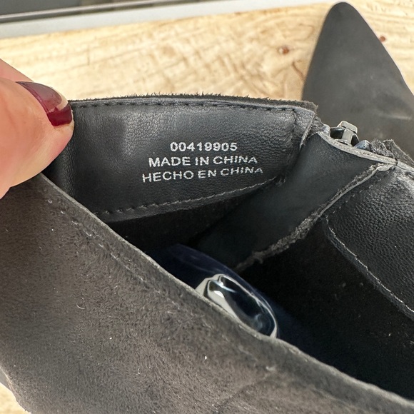 Forever 21 Black Pointed-Toe Stiletto Ankle Boots with Side Zipper fall chic 9 - Picture 6 of 8